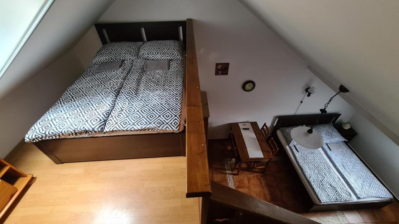 Gyulai Fürdö Apartman Exterior foto