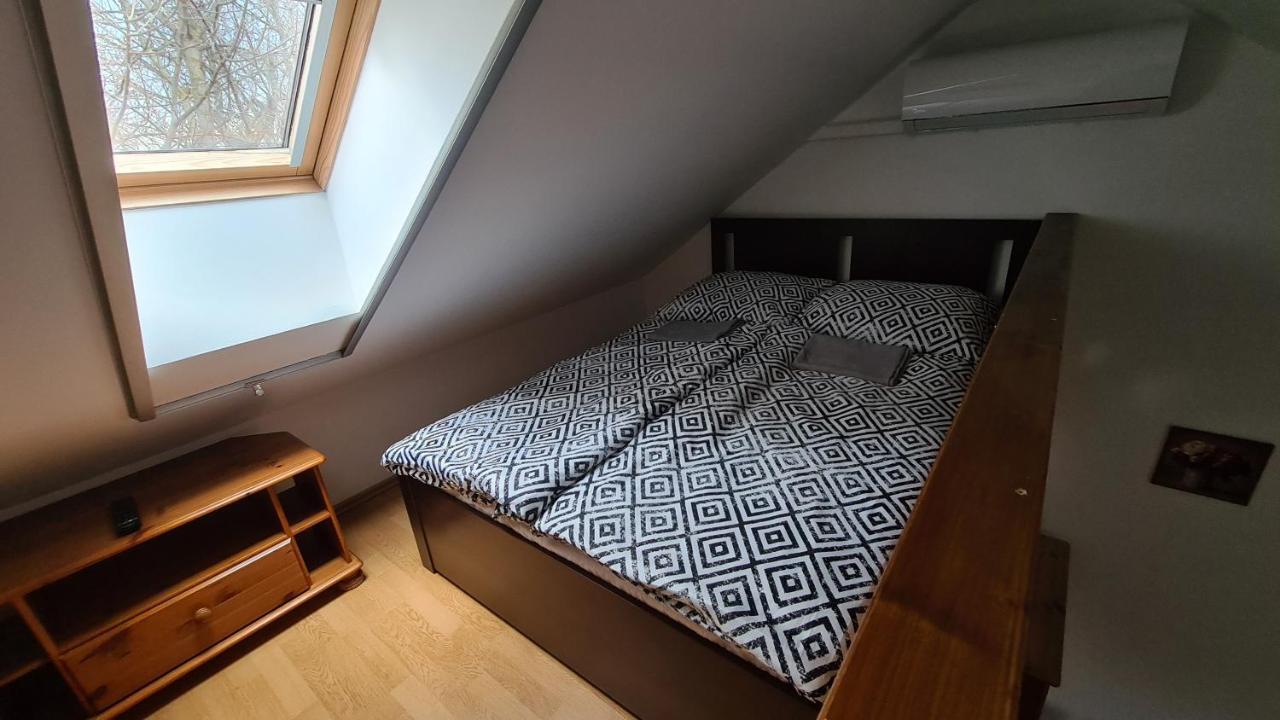 Gyulai Fürdö Apartman Exterior foto