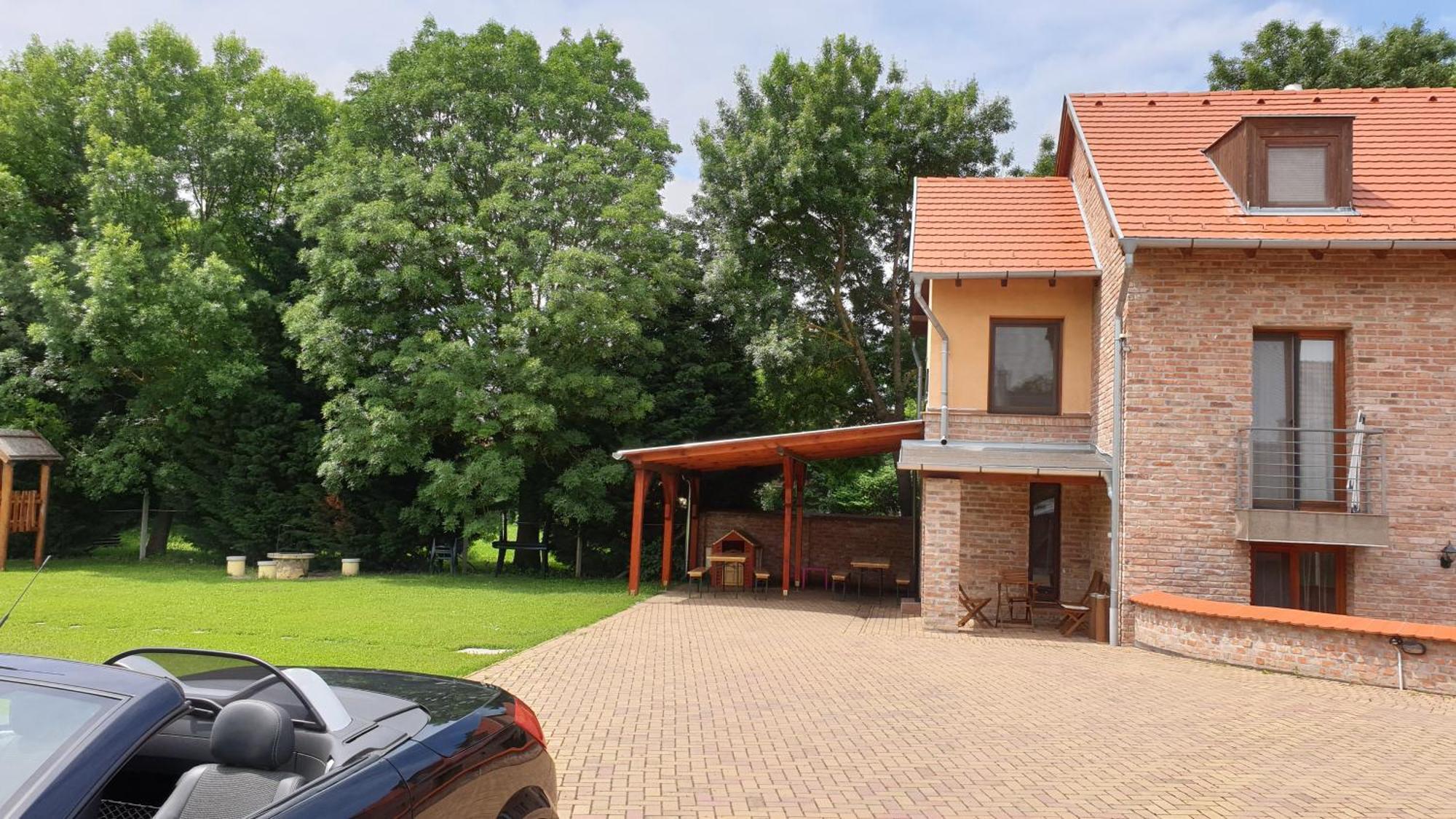 Gyulai Fürdö Apartman Exterior foto